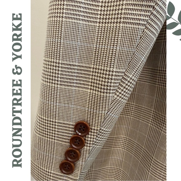 Roundtree & Yorke Wool-Silk Blend Blazer – Size 46L - Picture 6 of 8